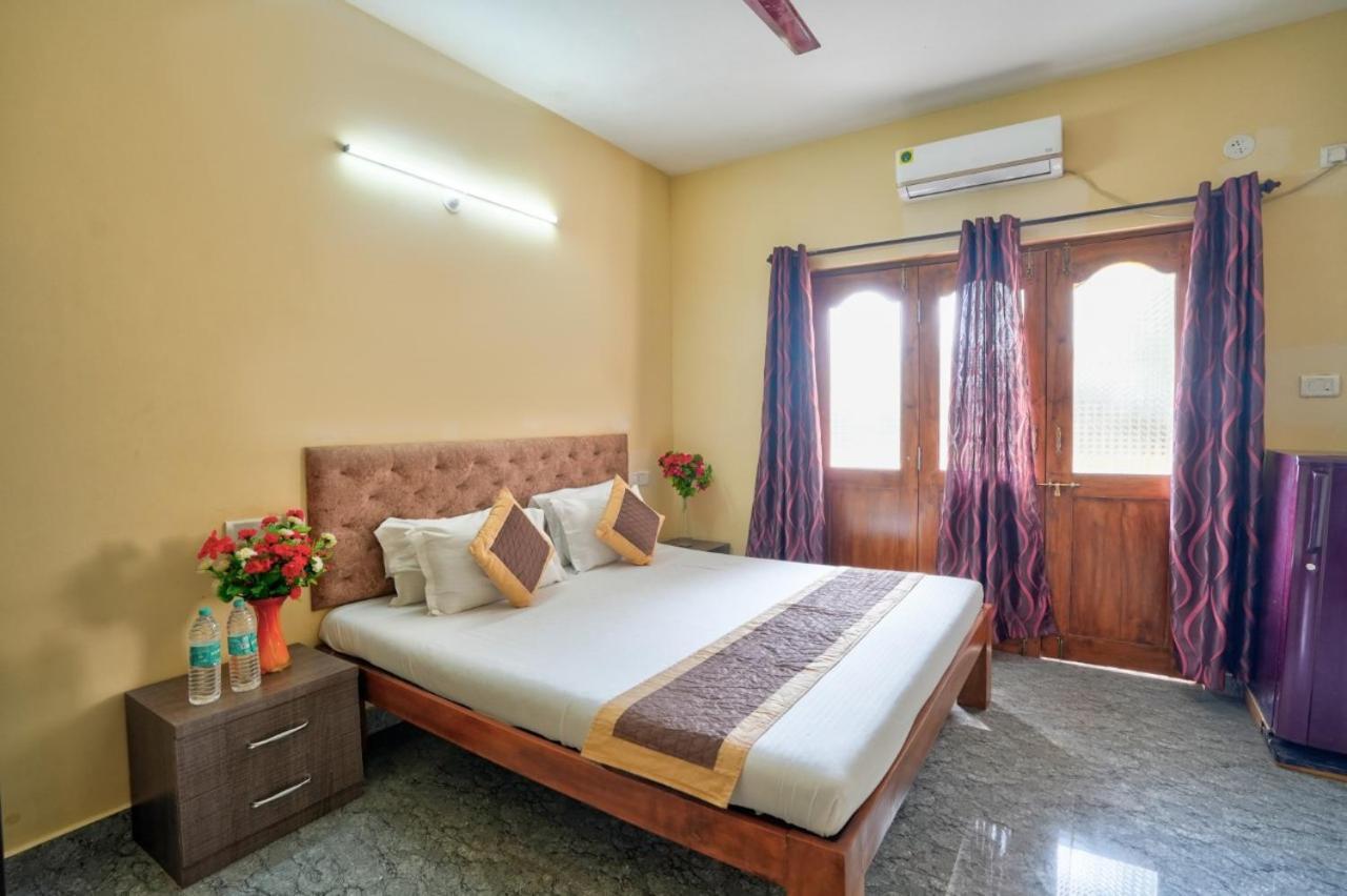 Golden Studio Apartment Goa Calangute Eksteriør billede